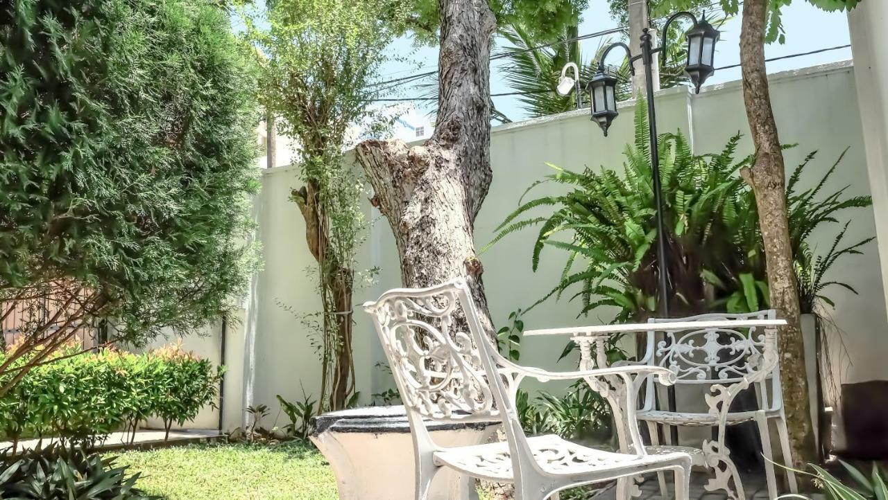 Hotel Vivid Colombo Exterior foto